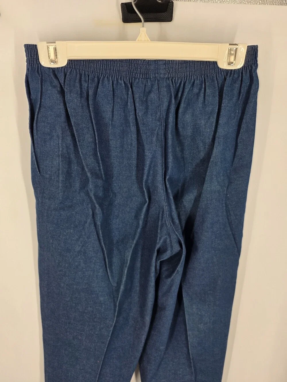 Alfred Dunner Womens Size 8 Blue Denim Stretch Pants Elastic Waist Pleated Taper